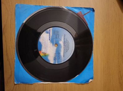 Kim Wilde Hold Back 7 inch 1983 MCA Records