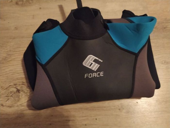 swim suit