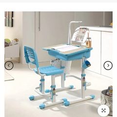 Kids extendable desk