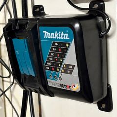 Makita Charger Mount Makita DC18RC