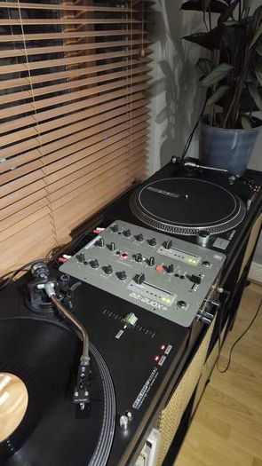 Turntable Reloop Setup