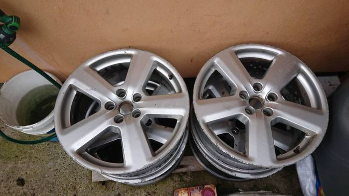 Genuine Audi RS6 18 inch Audi a8 Fat Five 18 inch alloy wheel centre caps.all a4 a6 diesel petrol parts breaking s-line bumpers lower door blades