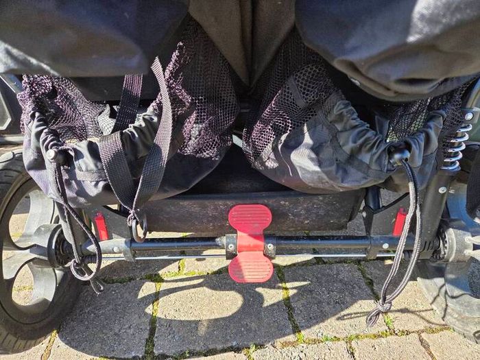 Out & About Nipper Double Buggy V4