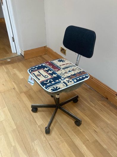 Swivel Chair / Office Chair / Vintage
