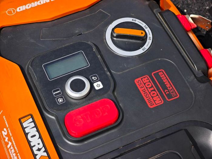 Worx Landroid L800 WR148E Robot Lawnmower / 800m / Complete Kit