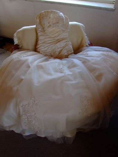 Wedding dress