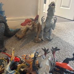 Dinosaur & animal figures