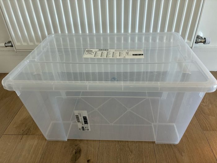 Storage box with lid