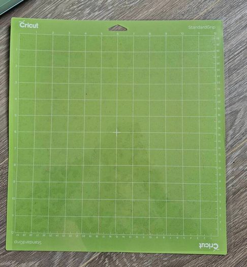 Cricut Explore 3 package deal (machine, heat press, all tools, HTV and more)