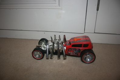 Hot Wheels 9" Monster Action Street Creeper