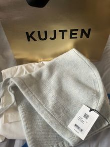 Kujten Cashmere Hood