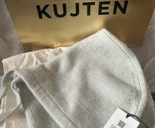 Kujten Cashmere Hood