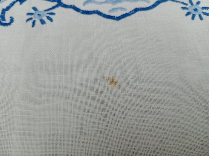 vintage linen, linen traycloth, hand embroidery