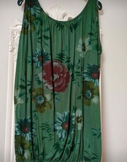 Made I Italy top. New with tag's.