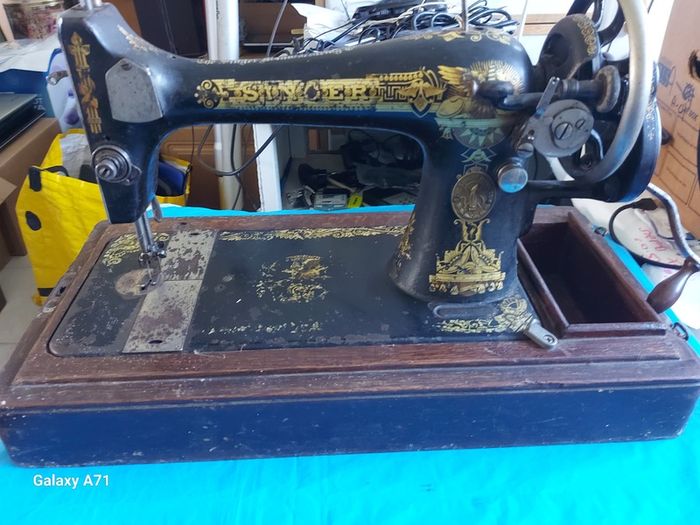 Vintage, Very Old, Singer Sewing Machine, would suit Seamstress window display or Bar memorabilia