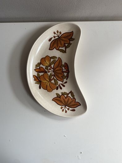 Vintage Palissy plate