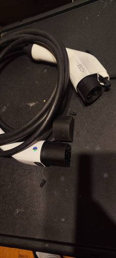 car charger type 1