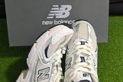 New Balance 530 - UK 4 / EU 37 Junior trainers