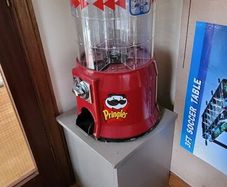 Pringle Machine and Sweets Machine