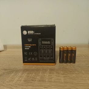 rechargeable battery Charger + 4 1100mah  aaa rechargeable batteries