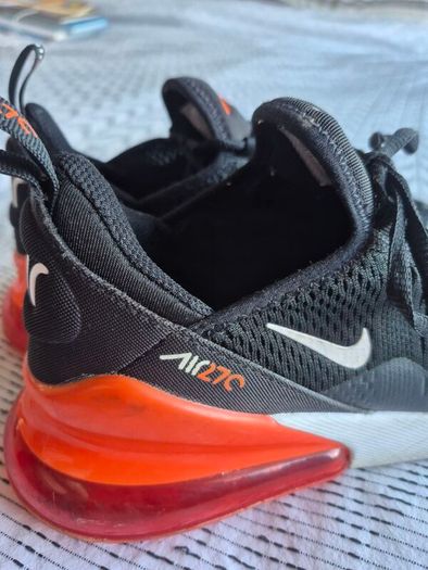 Nike  270s