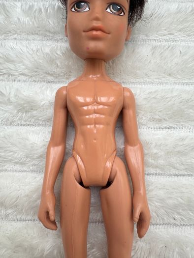 Bratz Boyz Dylan 2003 Left hand is too loose Used Please see photos