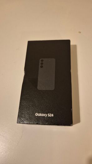 Samsung Galaxy S24 128GB Like New, Boxed, Almost Unused!