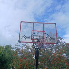 Basketball stand