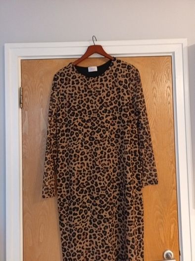 Savida Leopard Print  Dress.    S.16