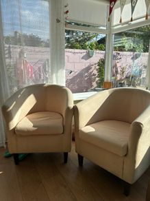 2 Tub Chairs