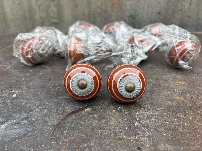 swirled ceramic knobs x10