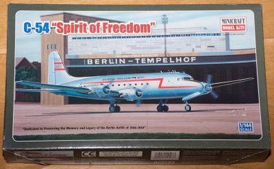 Minicraft C-54 Model Kit 1/144 scale