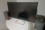 HP M32F monitor and Edifer R1280T speakers