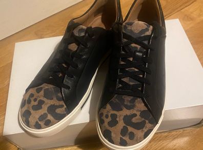 Clarks Trainers Size 4