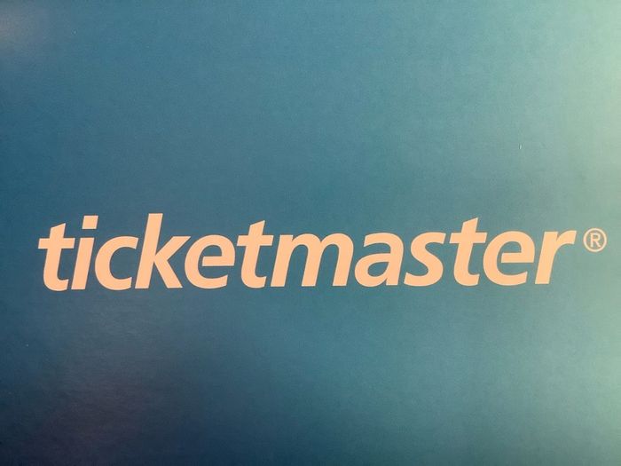 UB40 tickets