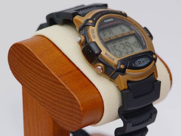 Vintage Casio W-92H Quartz Watch