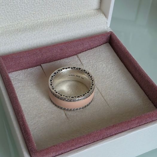 Pandora soft pink hearts band ring size 54 very good condition fully hallmarked(no box)