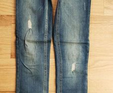 Women's skinny jeans