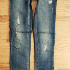 Women's skinny jeans