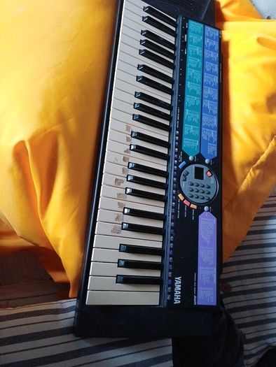 Yamaha Keyboard