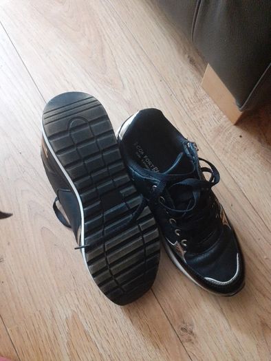 trainers size 5/38
