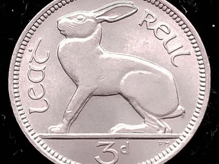 [#427] - Ireland 1956 | Irish 3d | Three Pence | Hare | KM.12a | UNC