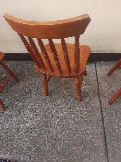 kitchen table and chairs