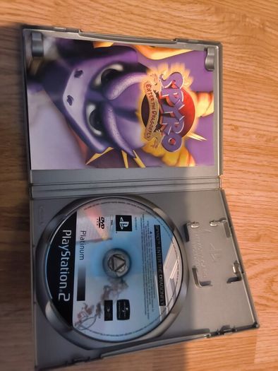 spyro enter the dragonfly ps2 game