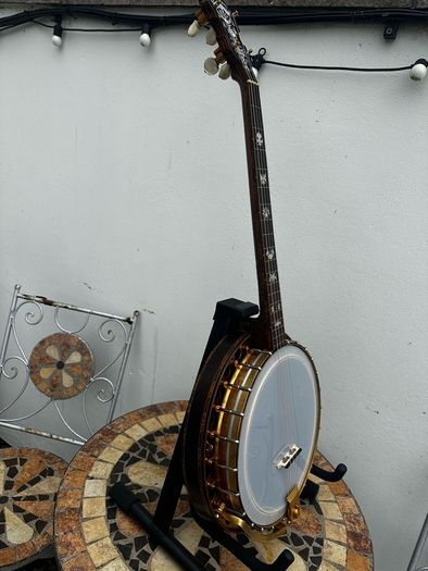 Paramount Style F Tenor banjo
