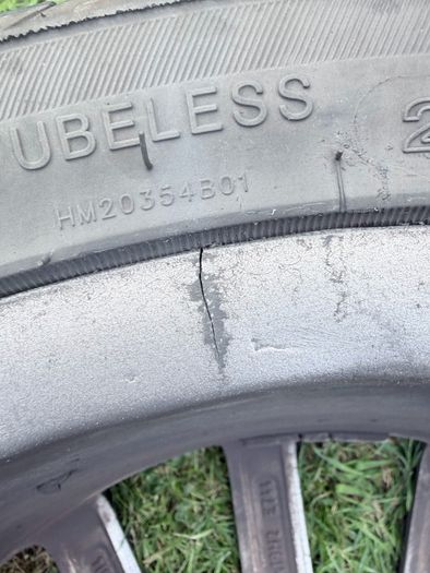 19" Genuine Amg Mercedes Wheel