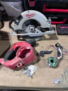 Milwaukee  skill saw for repair