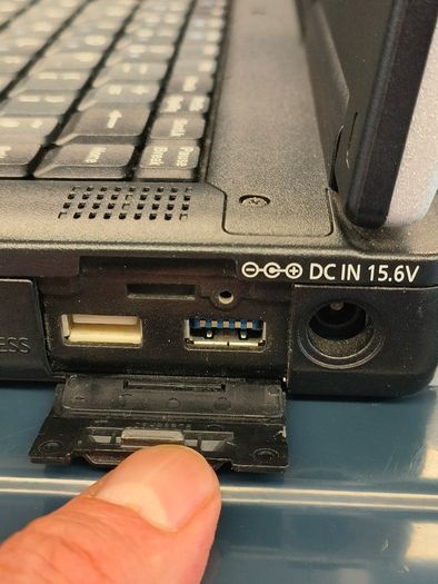 Panasonic Toughbook CF-53 14" Rugged Intel i5 2520M 3.0Ghz 4GB Windows 10 Pro 256GB SSD HDMI