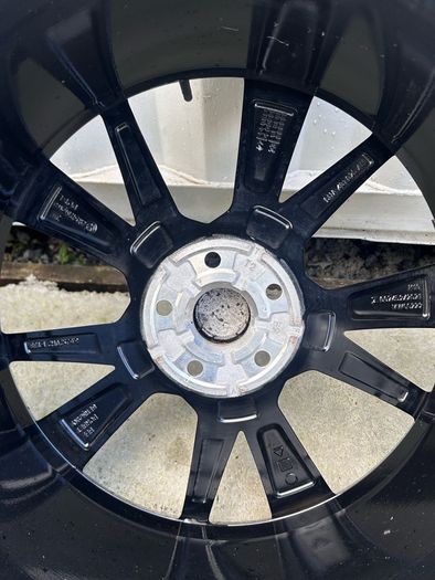 Genuine Volkswagen R-Line Misano 20" Alloy Wheels