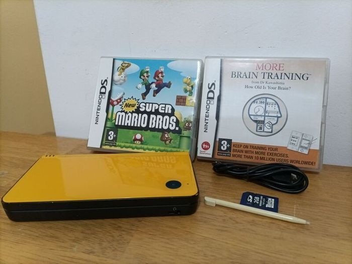 Nintendo DSi XL yellow
